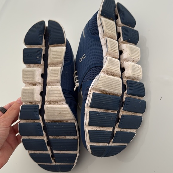 On Cloud 5 Blue & White Size 7.5 - Picture 7 of 7